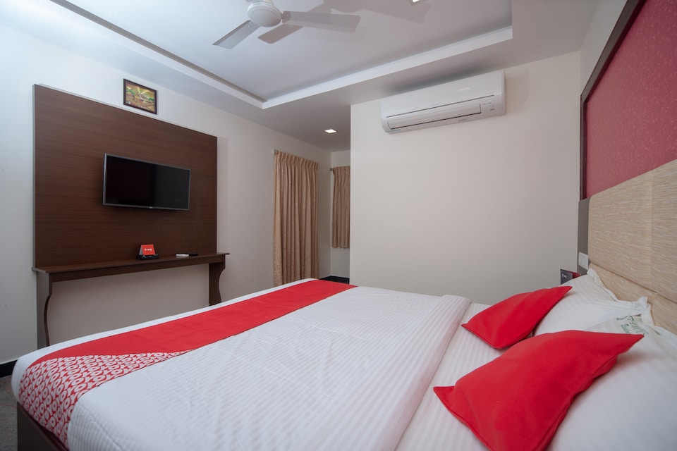 OYO Famous Residency, Sri Rangam Trichy, Trichy