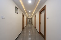 OYO Famous Residency