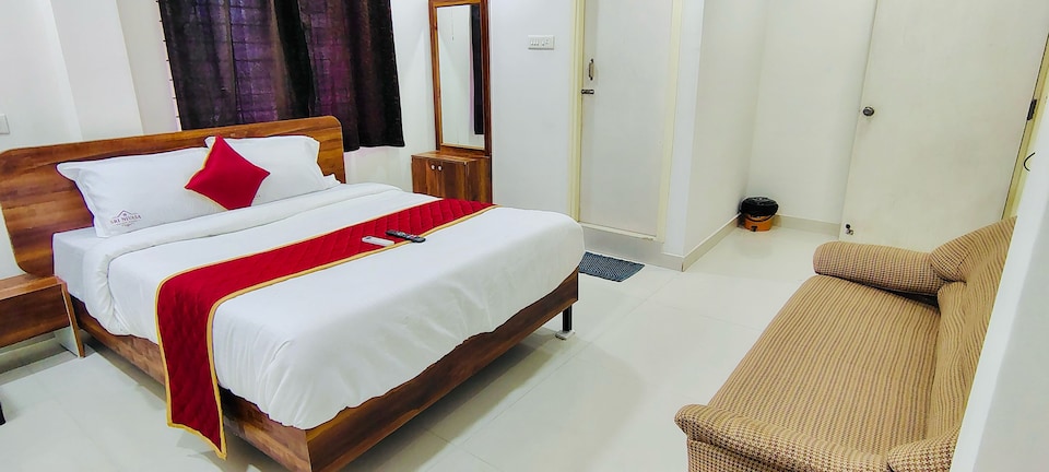 Hotel O Srinivasa home stays, LB Nagar-Uppal, Hyderabad