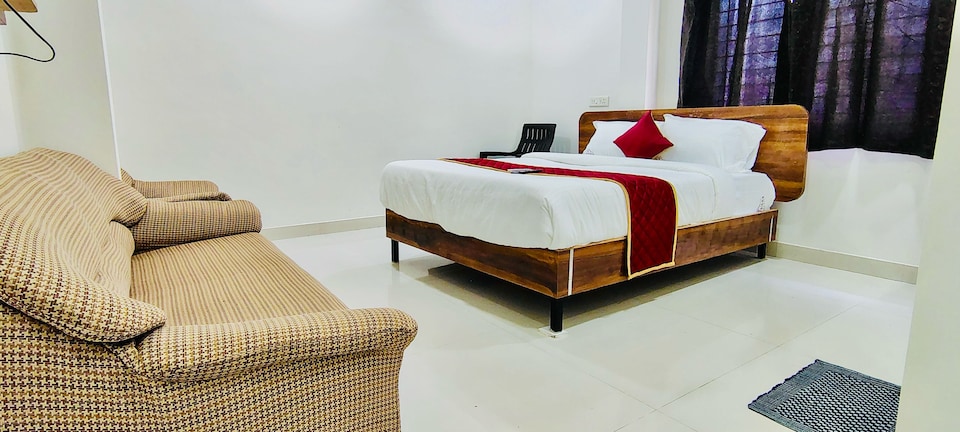Hotel O Srinivasa home stays, LB Nagar-Uppal, Hyderabad