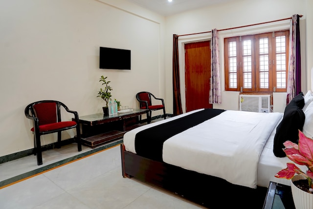 Hotel O Mourya Hotel 