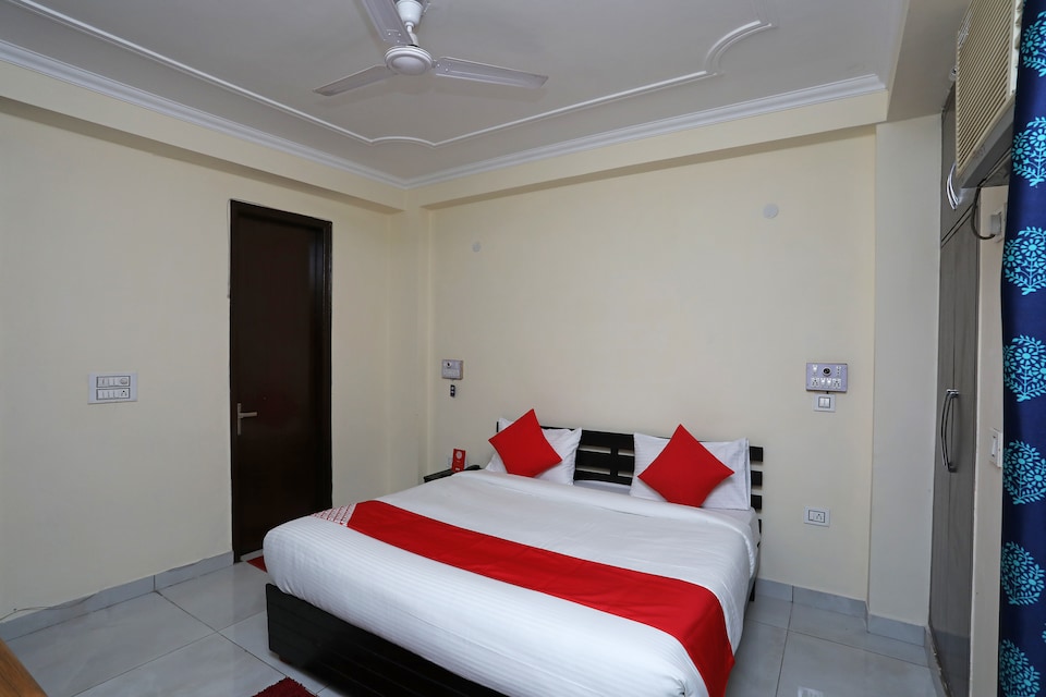 OYO 16603 Capsule Den, Chhatarpur Delhi, Delhi