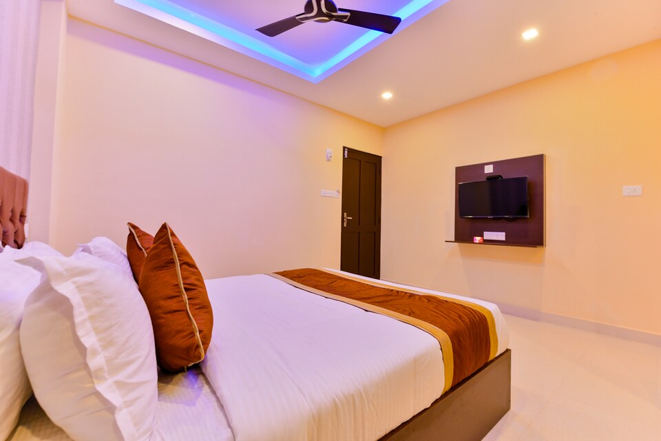 OYO 16605 रॉयल फ्रंट, Edapally Kochi-II, कोच्चि