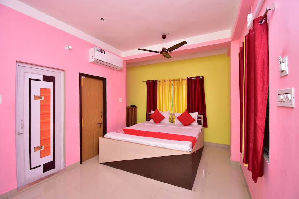 OYO Trinayani Guest House, Tarapith, Tarapith