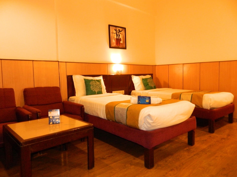 OYO 2775 near Railway Station, Bus Stand Nagpur, Nagpur