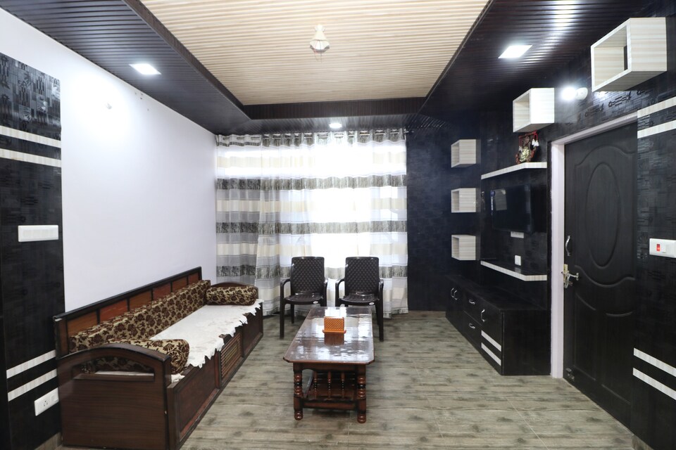 OYO Home 16628 Hill View 2BHK Lower Khalini, Chotta Shimla, Shimla