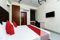 OYO The Oro Homes Near Nsez Metro Station