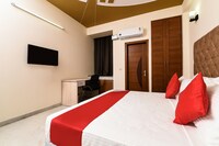 OYO The Oro Homes Near Nsez Metro Station