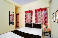 Hotel O  S STAYS 