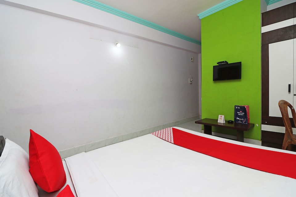 Hotel O Madhu Mamata Hotel & Resorts, Tarapith, Tarapith