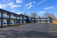 Richmond Inn & Suites Near Dayton I-70