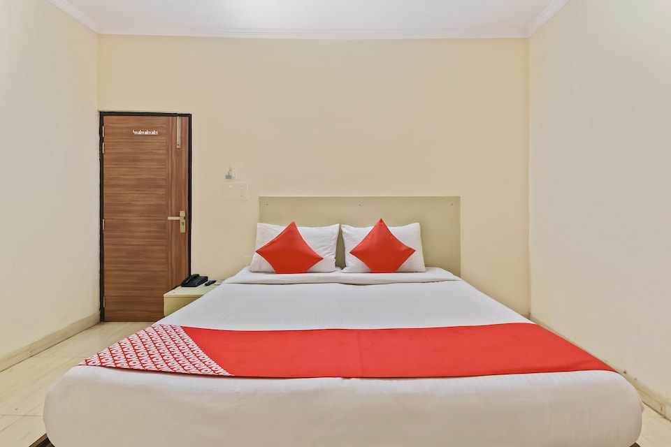 SPOT ON Hotel Mahadev, Ghaziabad City, Ghaziabad