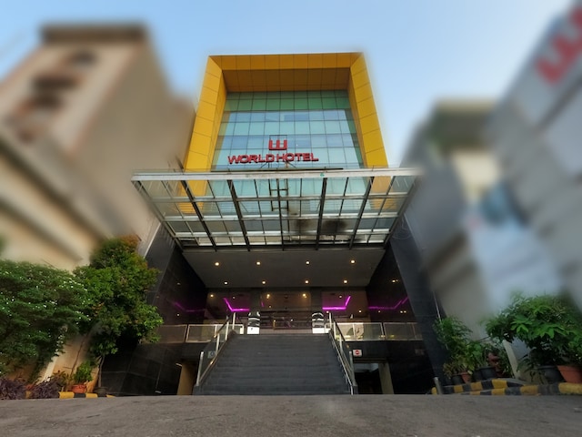 Clubhouse World Hotel Jakarta Bandengan
