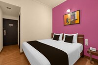 Clubhouse World Hotel Jakarta Bandengan