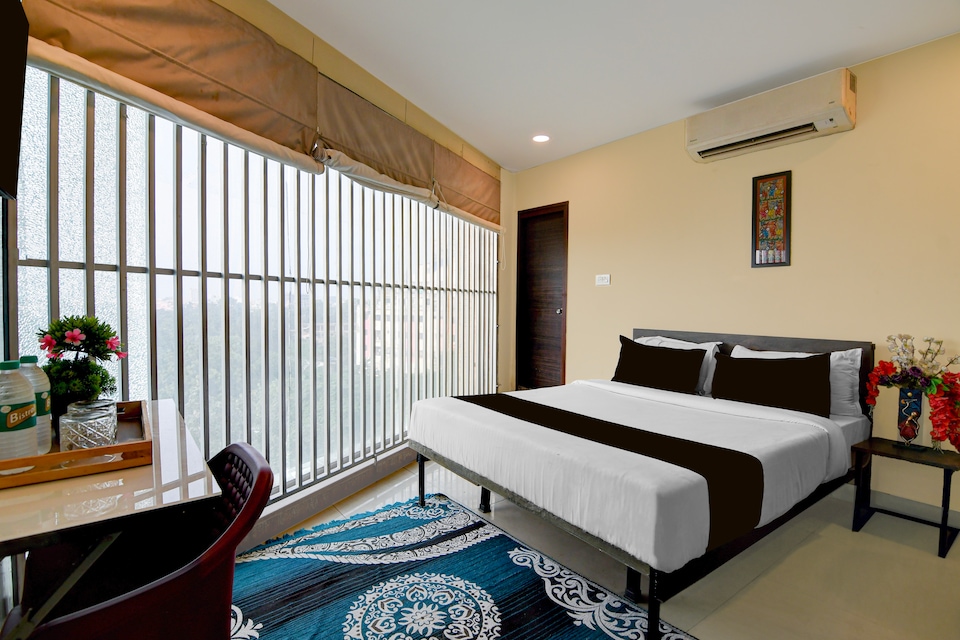Hotel O Bangur Aura , New Town, Kolkata