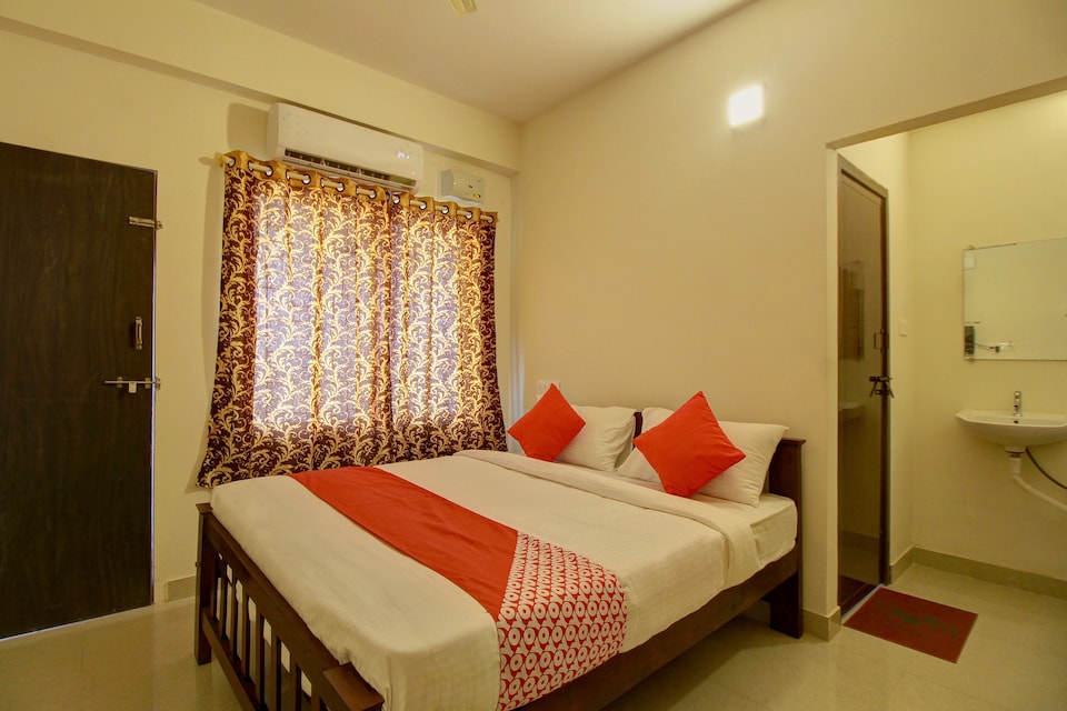 OYO 16667 Taj Palace, Bendoorwell Mangalore, Mangalore