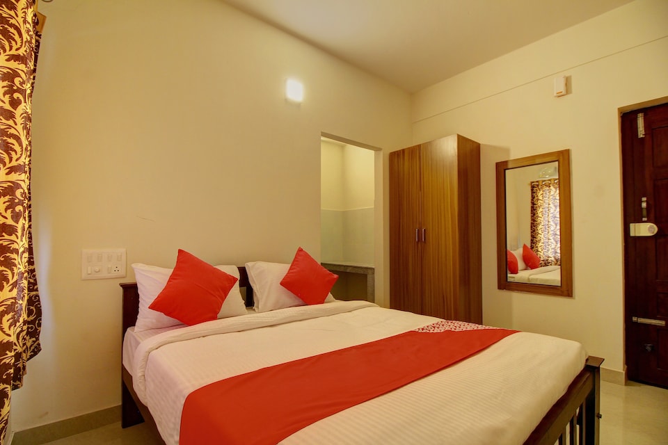 OYO 16667 Taj Palace, Bendoorwell Mangalore, Mangalore