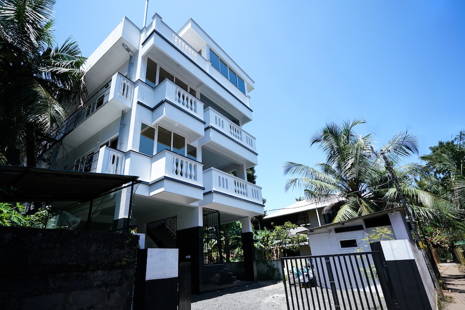 OYO Home 16669 Delightful 1BHK, Edapally Kochi, Kochi