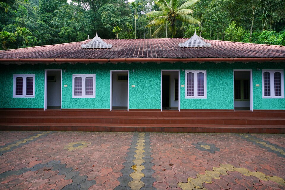 OYO Home 16681 Cozy Stay, Adimali Munnar, Munnar