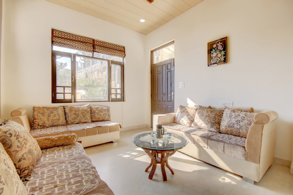 OYO Home 16700 Exotic 2 BHK, Dharamshala, Dharamshala