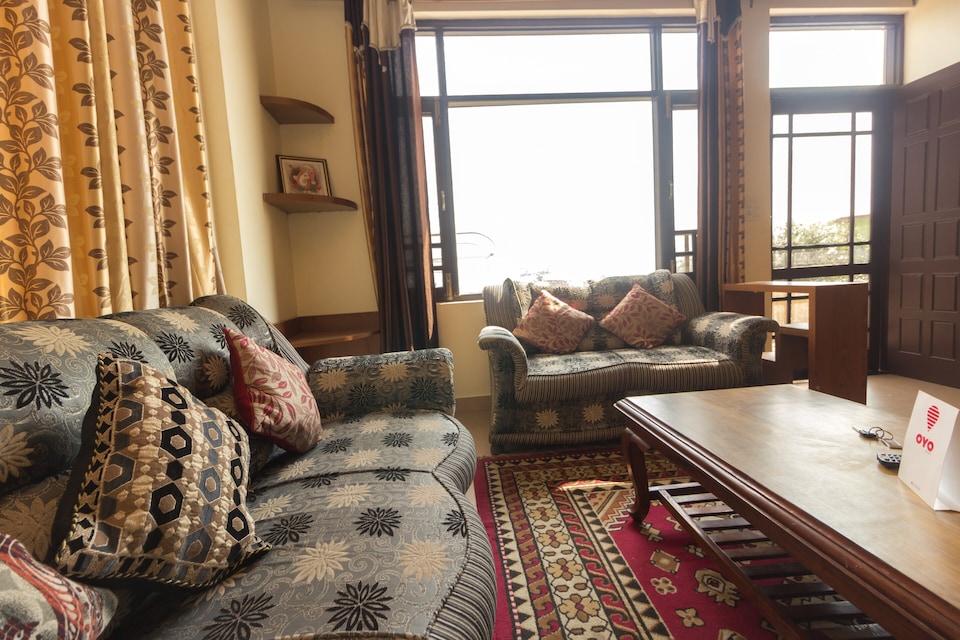 OYO Home 16702 Luxurious 2BHK, Dharamshala, Dharamshala