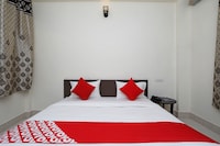 OYO Sada Shiv Guest House