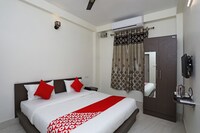 OYO Sada Shiv Guest House