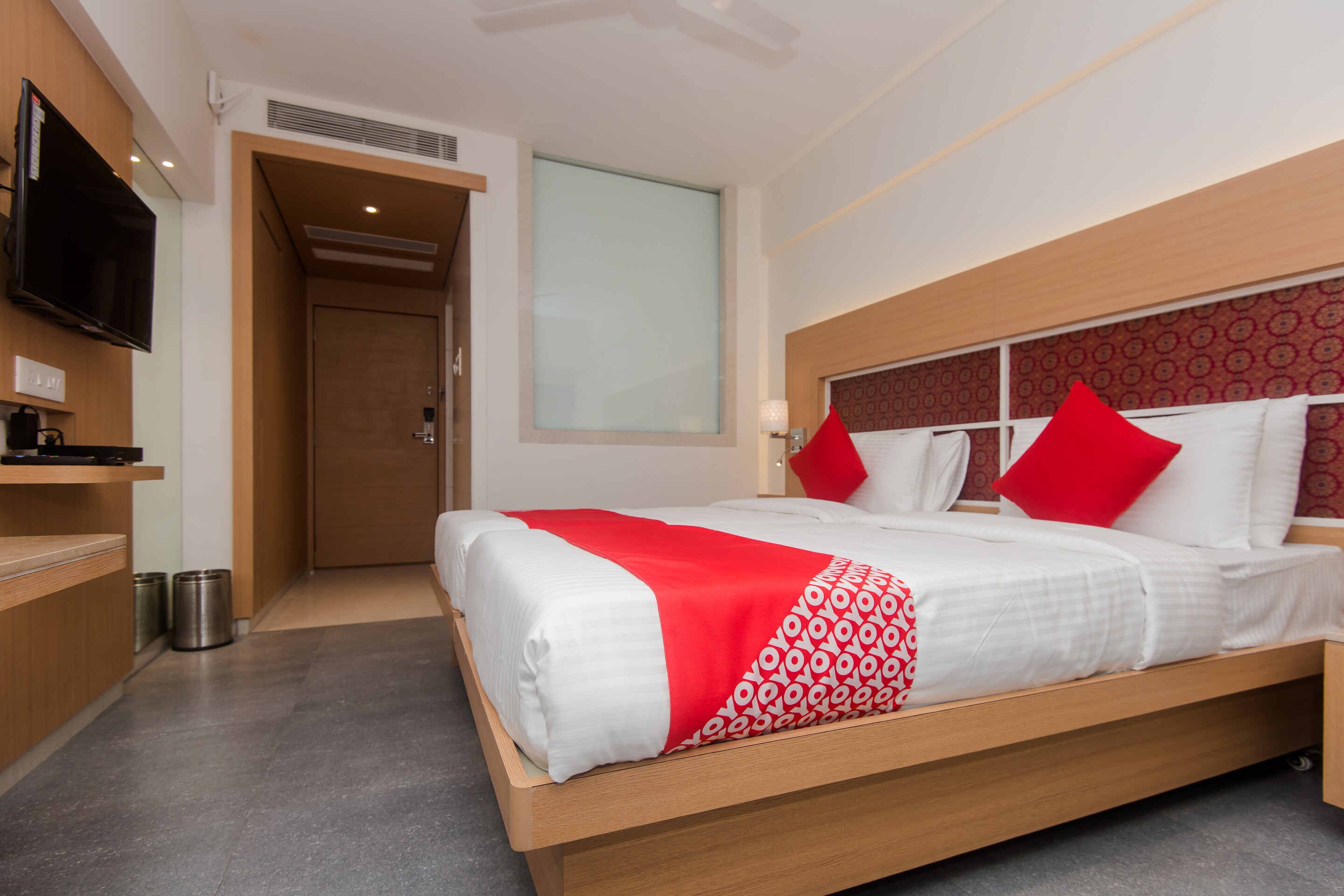 Hotels near Vasai Railway Station  Mumbai  Room      night