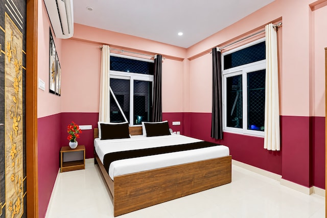 Hotel O IIT Banaras Road