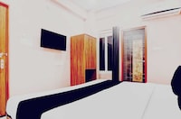 Hotel O IIT Banaras Road