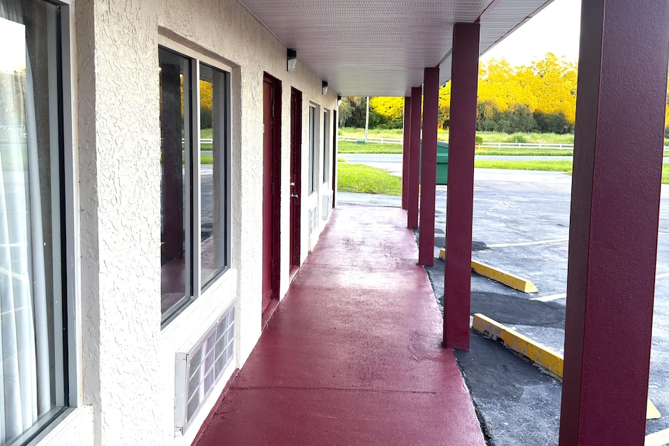 Sunshine Motel Zephyrhills Dade City, Dade City, FL, Dade City, FL