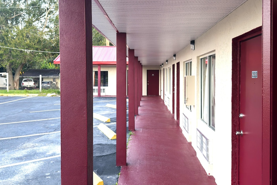 Sunshine Motel Zephyrhills Dade City, Dade City, FL, Dade City, FL