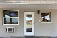 Siesta Motel Lakeland FL