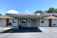 Siesta Motel Lakeland FL