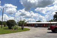 Tropicana Motel Wauchula FL
