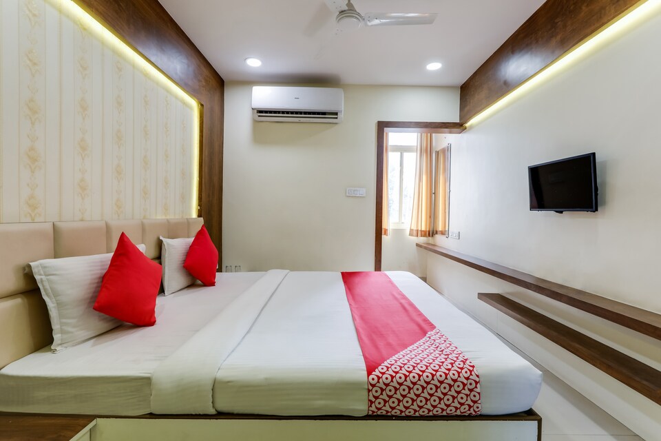 OYO 16733 Hotel Sunshine, Airport Road - Indore, Indore