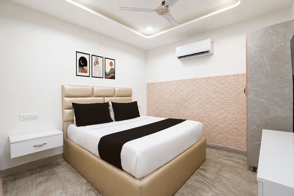 Super Townhouse by OYO Mohali Bus Terminal Formerly Hotel HM Crystal, Mohali, Mohali