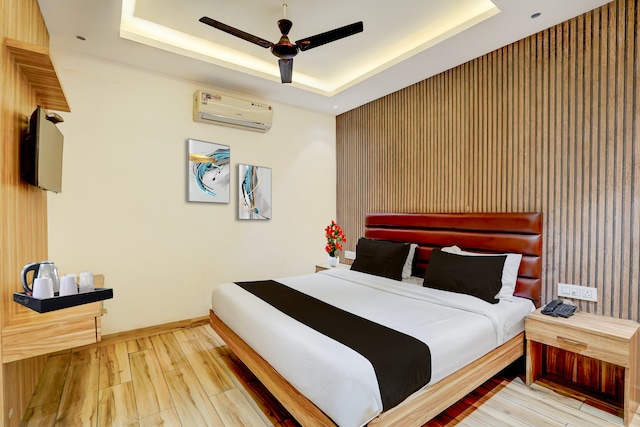 Super Townhouse by OYO Mohali Bus Terminal Formerly Hotel HM Crystal
