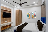 Super Townhouse by OYO Mohali Bus Terminal Formerly Hotel HM Crystal