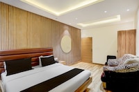 Super Townhouse by OYO Mohali Bus Terminal Formerly Hotel HM Crystal