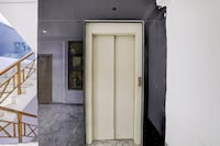 Super Townhouse by OYO Mohali Bus Terminal Formerly Hotel HM Crystal