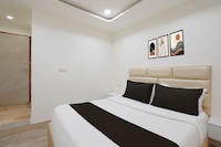 Super Townhouse by OYO Mohali Bus Terminal Formerly Hotel HM Crystal