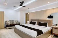 Townhouse by OYO Mohali Bus Terminal Formerly Hotel HM Crystal
