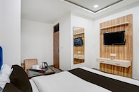 Super Townhouse by OYO Mohali Bus Terminal Formerly Hotel HM Crystal