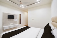 Super Townhouse by OYO Mohali Bus Terminal Formerly Hotel HM Crystal