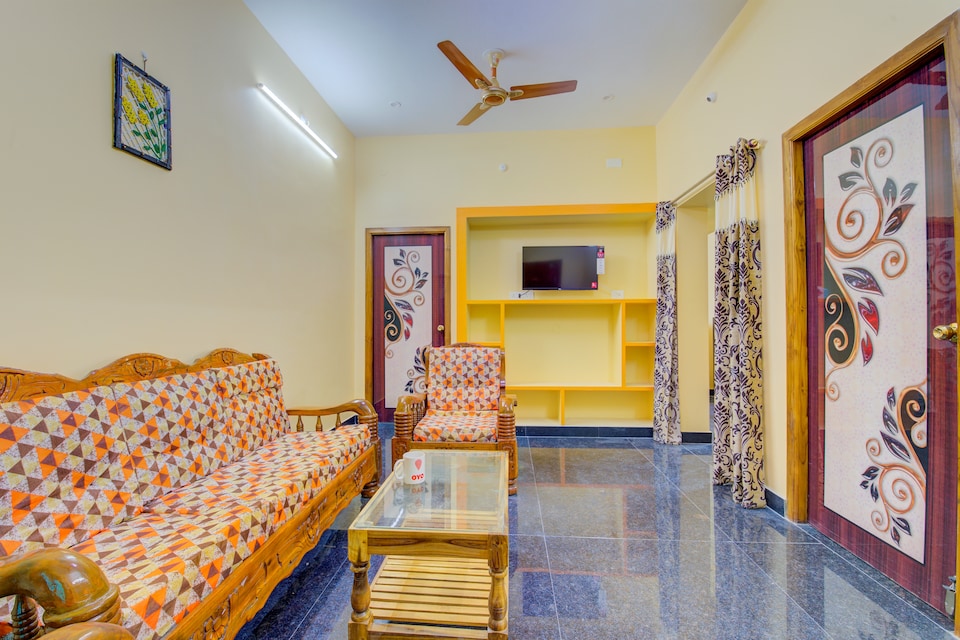OYO 16755 Modern 2BHK, Pondicherry City Centre, Pondicherry