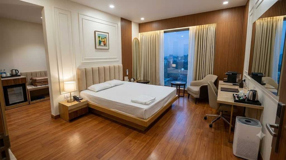 Palette Chinar Park Formerly Holi Stay, VIP Road Kolkata, Kolkata