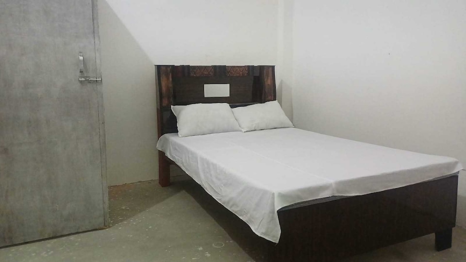 SPOT ON Basera Inn, Farrukhabad, Farrukhabad