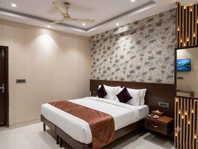 Townhouse Dwarka Sector 7 Formerly Legend