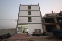  Hotel O New Rao Residency